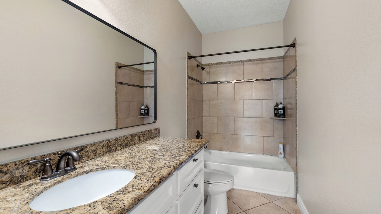 Photo of Bathroom in Cloverleaf