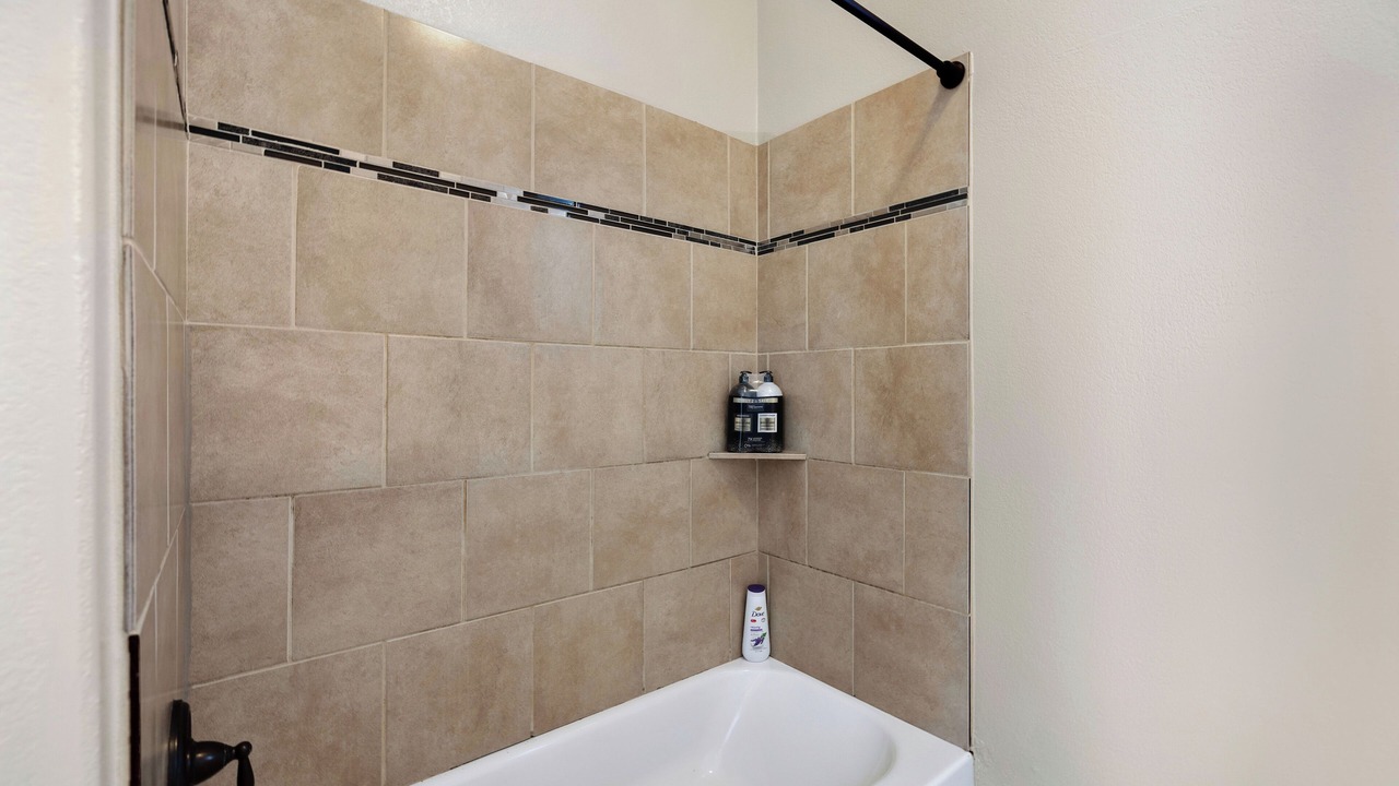Photo of Bathroom in Cloverleaf