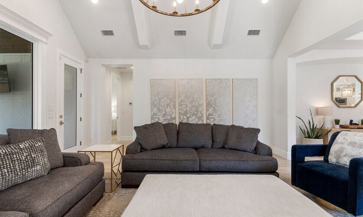 Photo of Livingroom in Tulsa