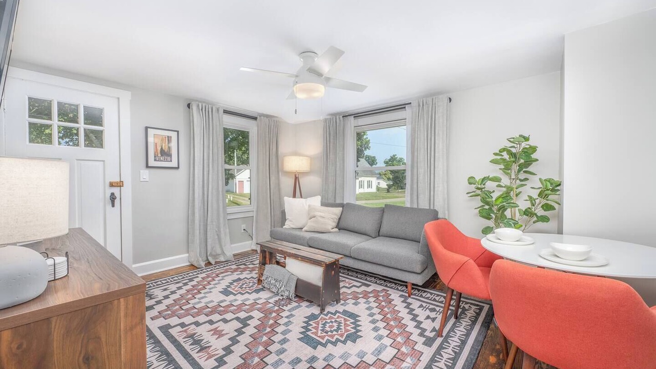 Photo of Livingroom in Mount Vernon