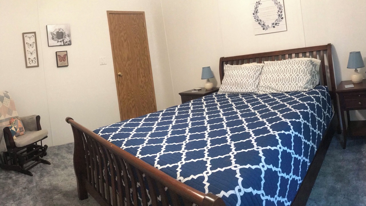 Photo of Bedroom in Broaddus