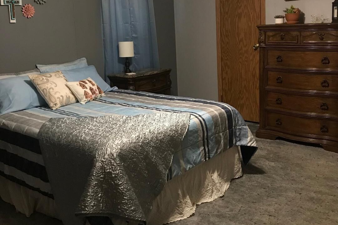 Photo of Bedroom in Broaddus