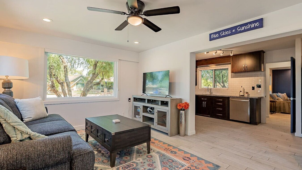Photo of Livingroom in Chandler