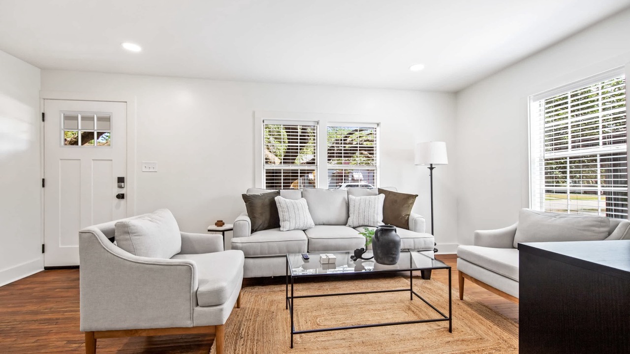 Photo of Livingroom in Lafayette
