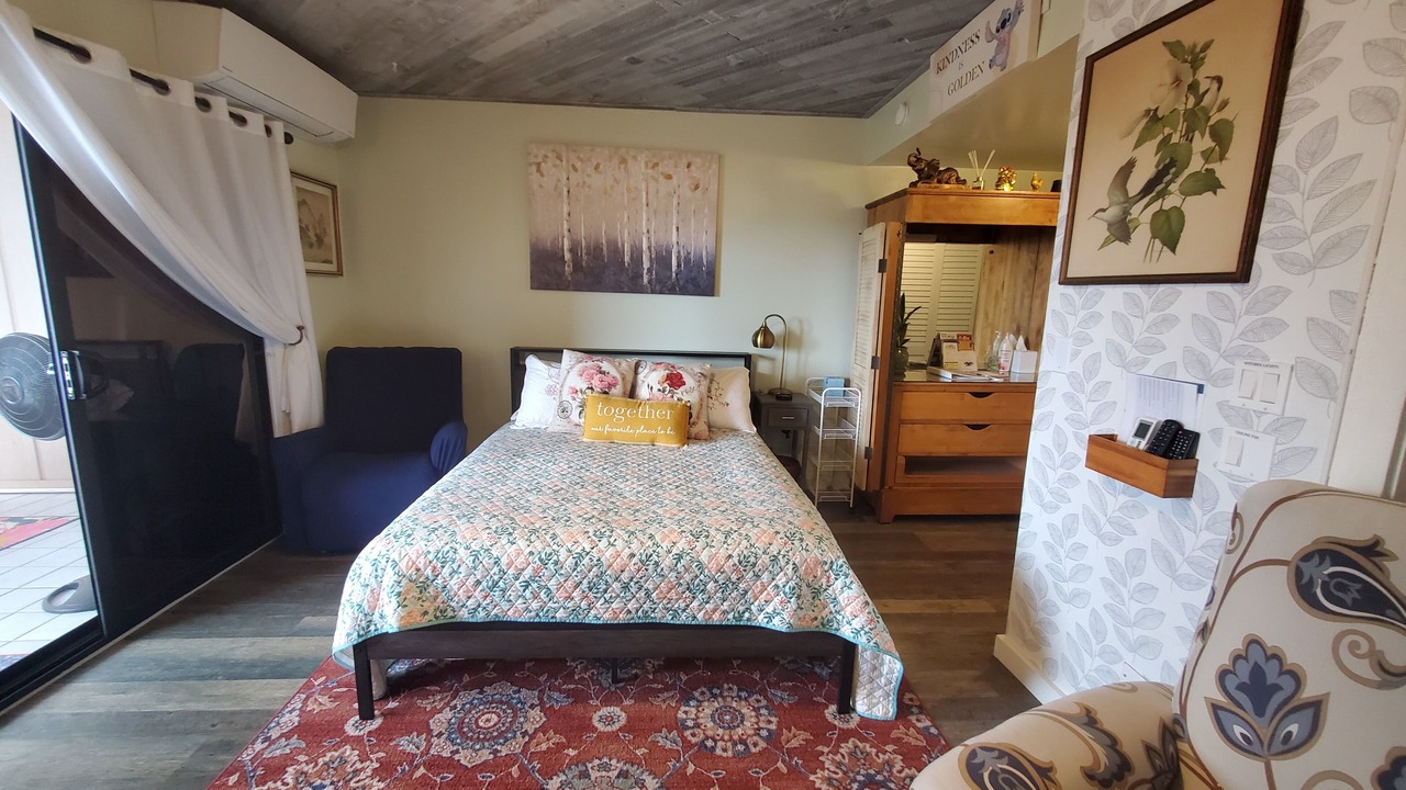 Photo of Bedroom in Historic Kailua Village