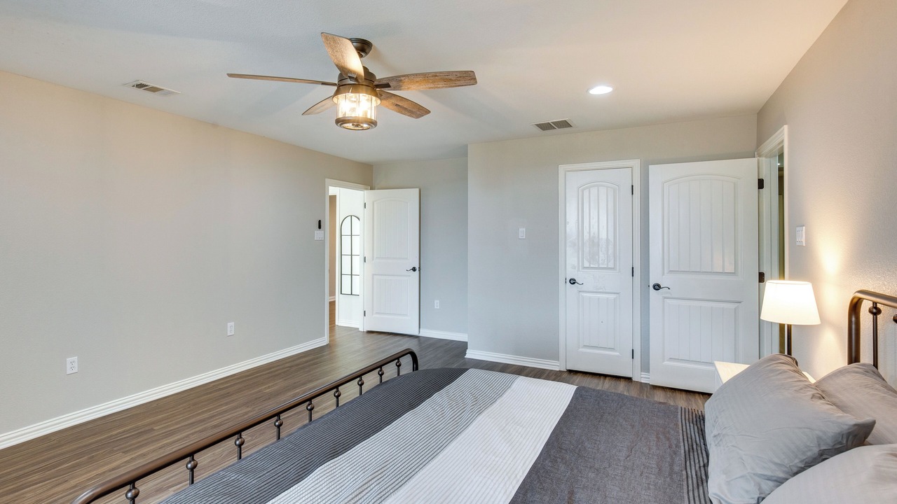 Photo of Bedroom in Wills Point