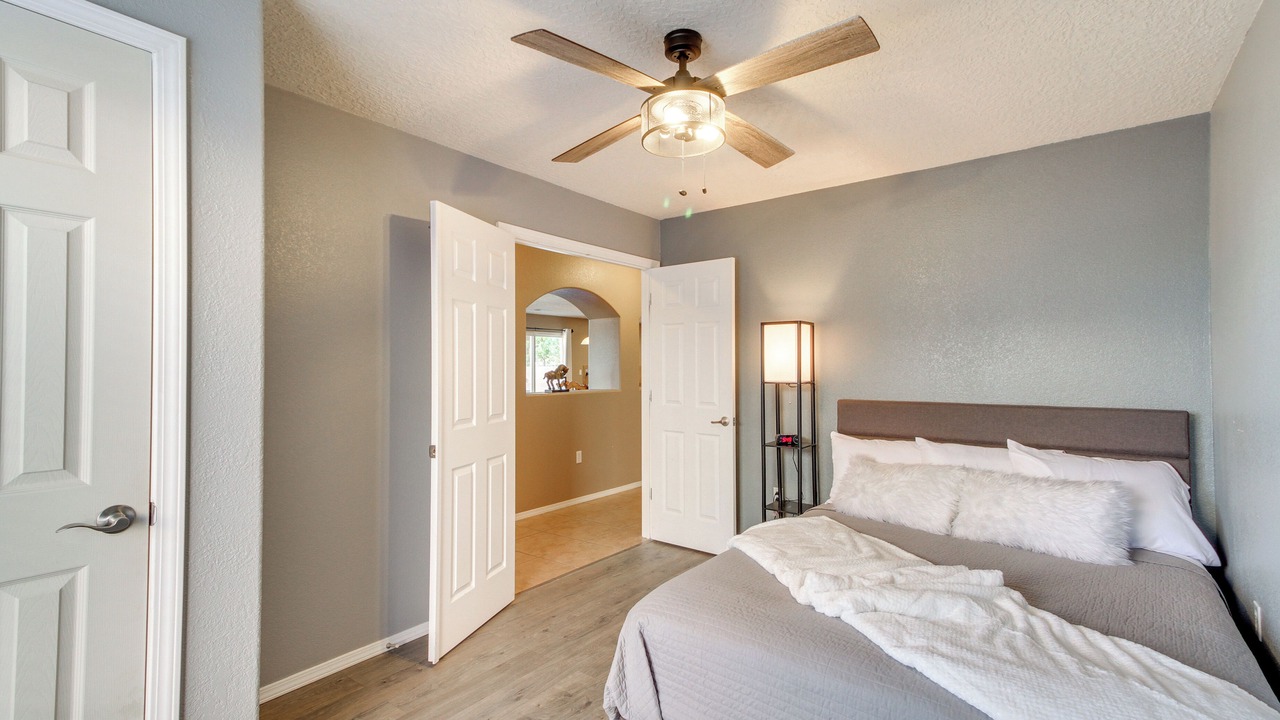 Photo of Bedroom in Los Lunas