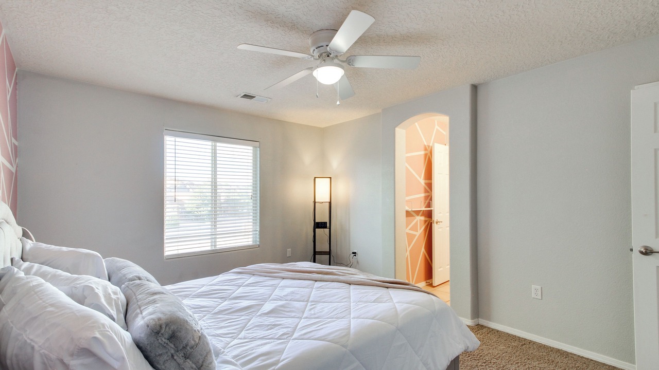 Photo of Bedroom in Los Lunas