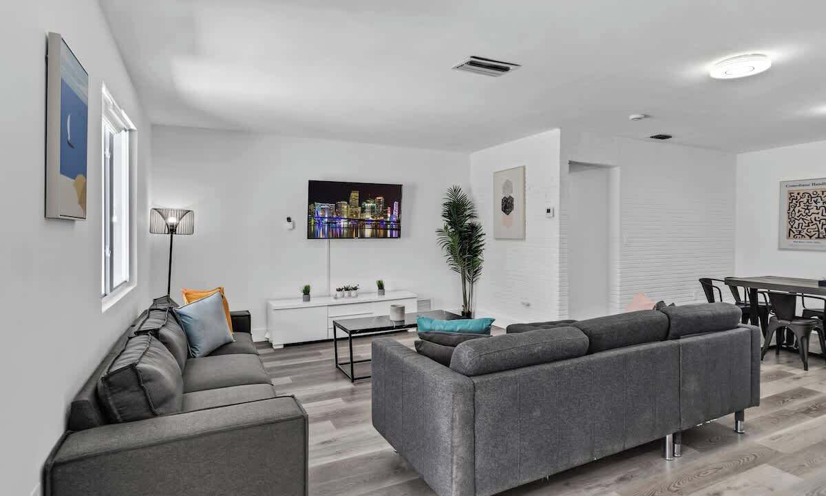 Photo of Livingroom in Miramar