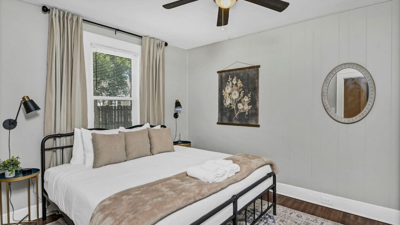 Photo of Bedroom in Forest Acres