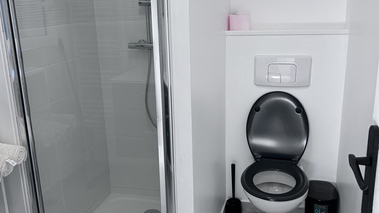 Photo of Bathroom in Louvres