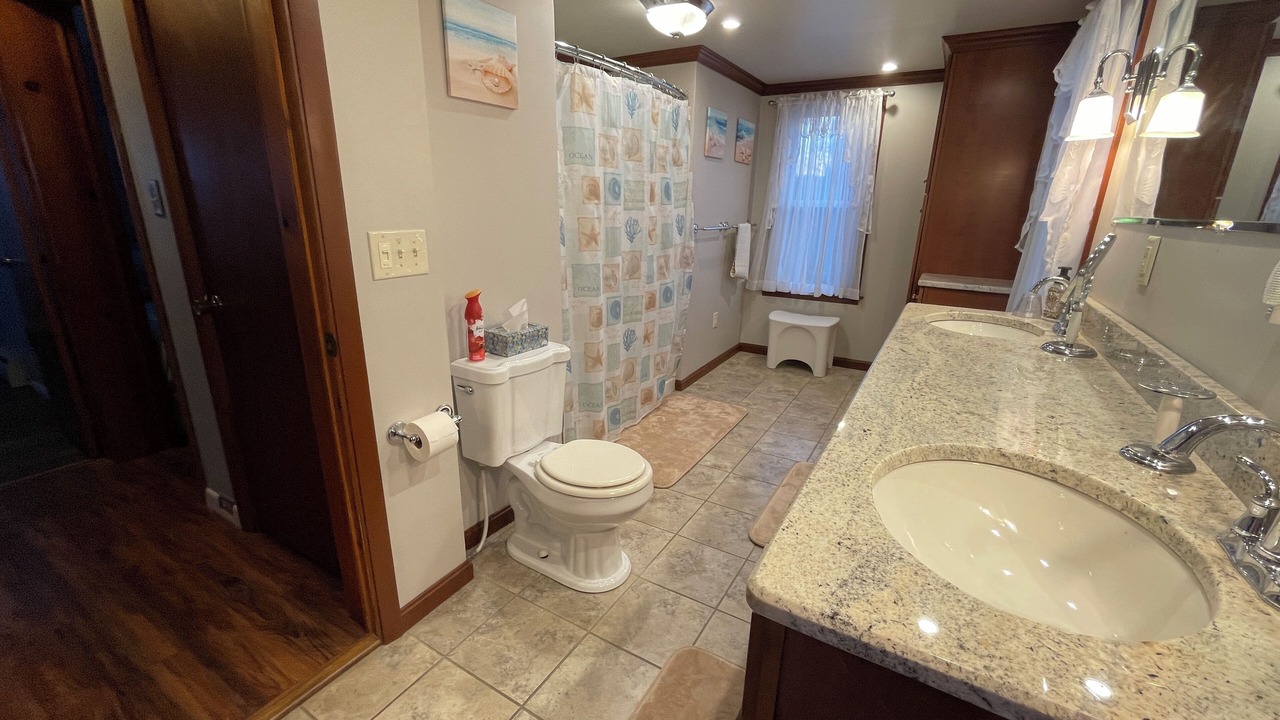 Photo of Bathroom in Cocolamus