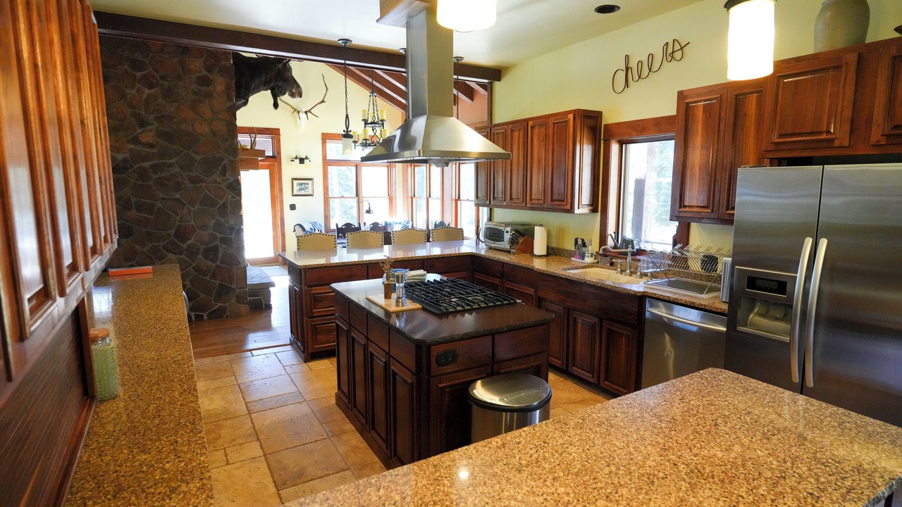 Photo of Kitchen in Cooke City-Silver Gate