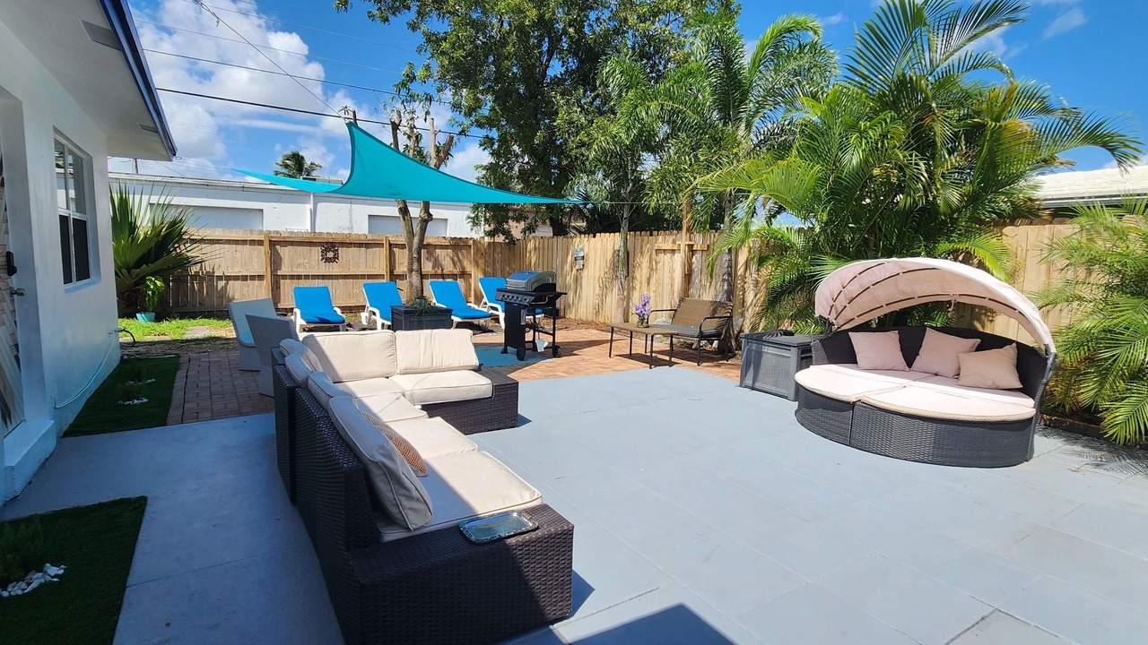 Photo of Patio Balcony in Central Oakland Park