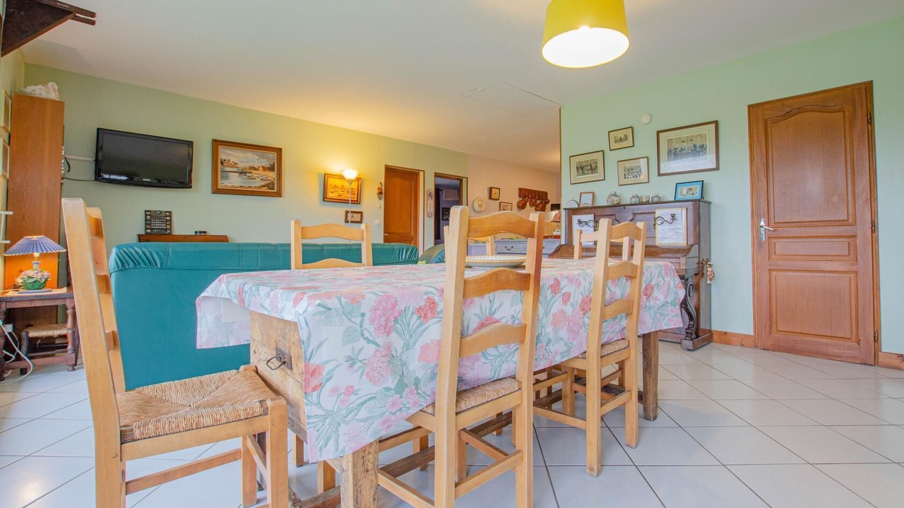 Photo of Others in Le Meriot