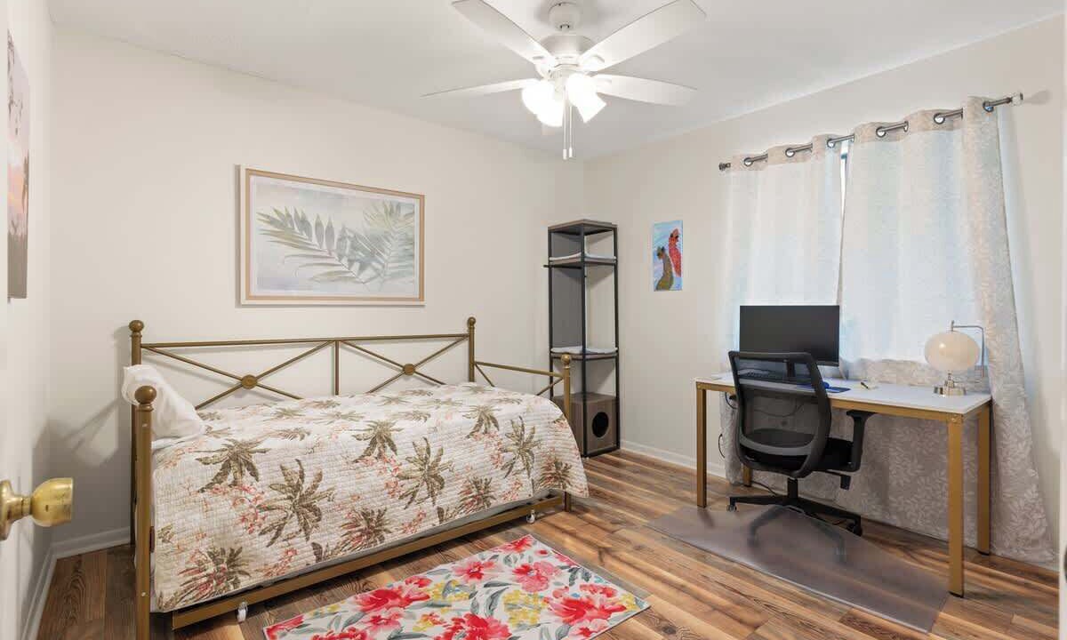 Photo of Bedroom in Saint Simons Heights