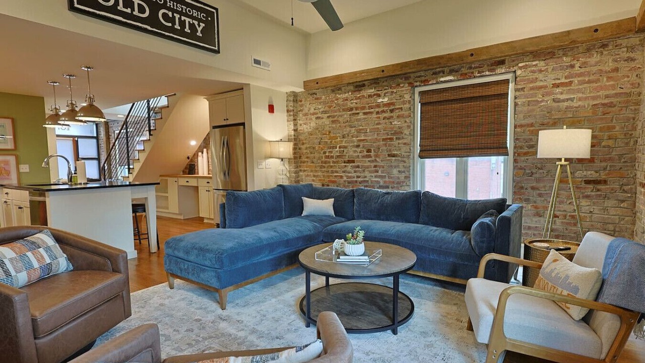 Photo of Livingroom in Downtown Knoxville