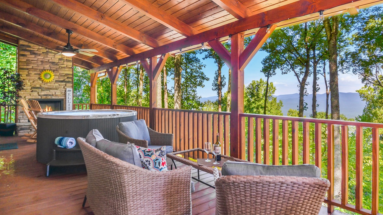 Photo of Livingroom in Walnut Mountain