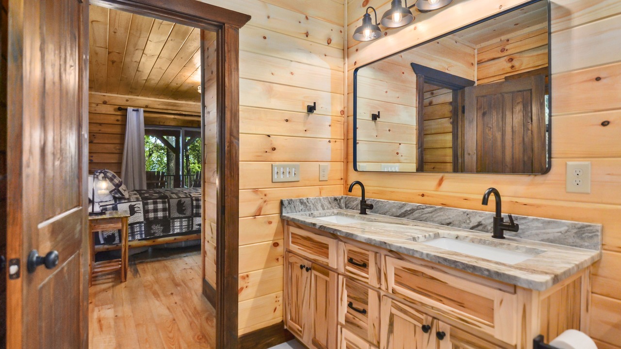 Photo of Bathroom in Walnut Mountain