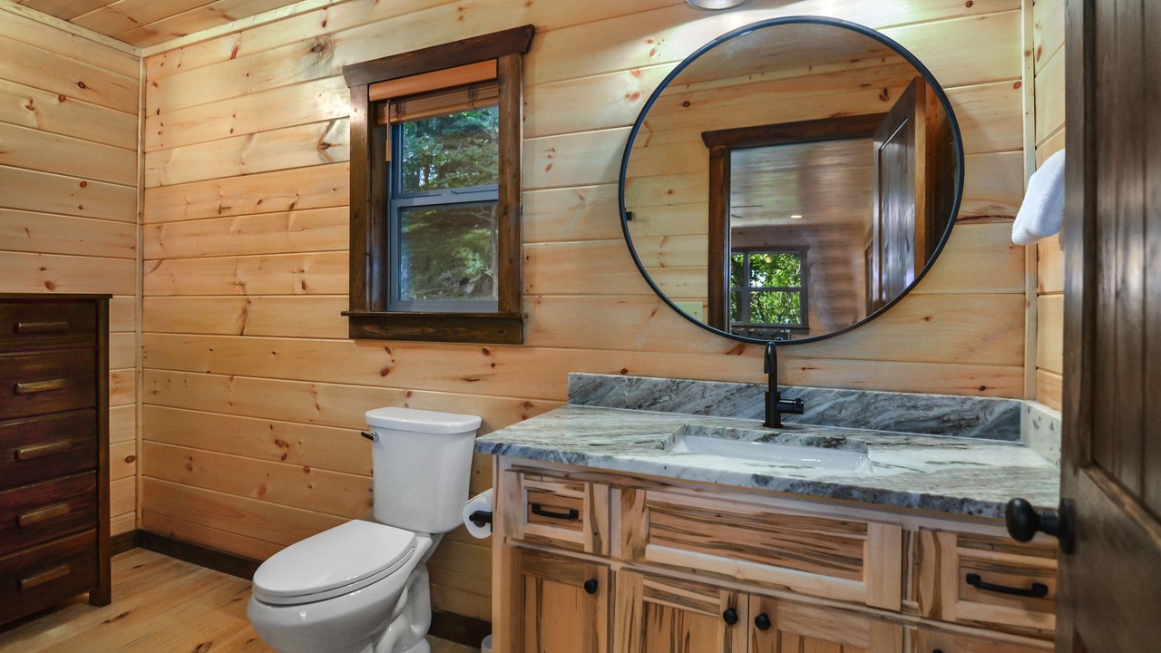Photo of Bedroom in Walnut Mountain