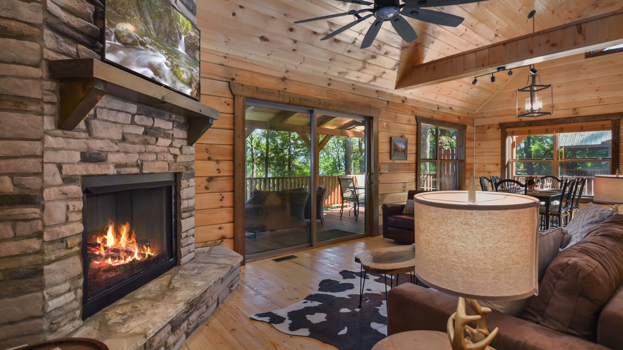 Photo of Livingroom in Walnut Mountain