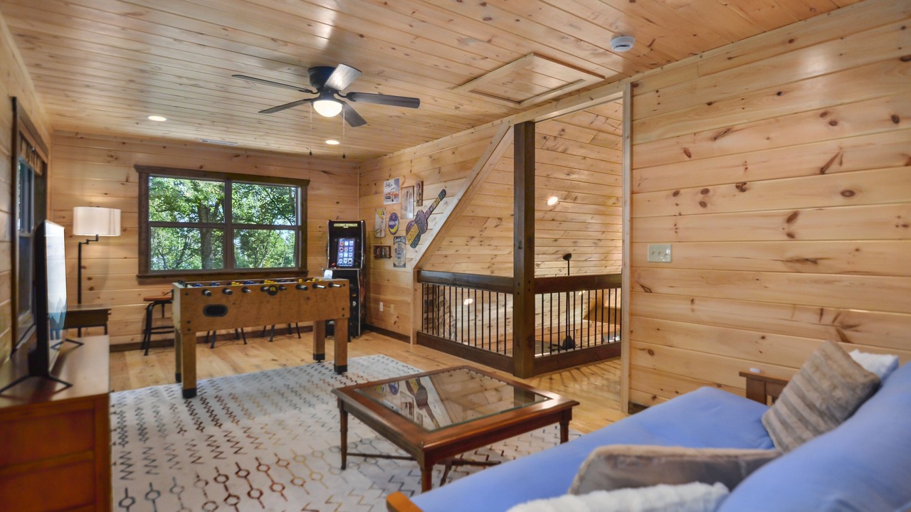 Photo of Bedroom in Walnut Mountain