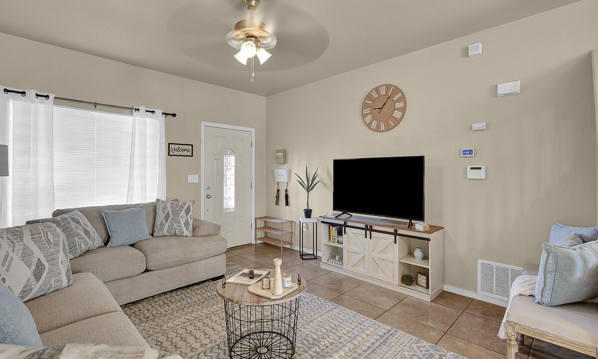 Photo of Livingroom in Biggs Field