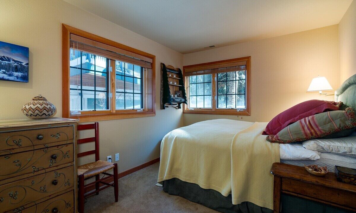 Photo of Bedroom in Warm Springs
