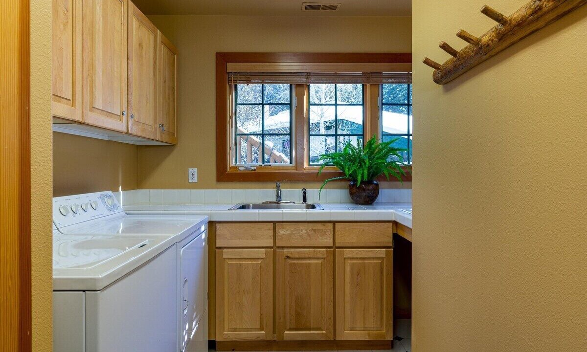 Photo of Kitchen in Warm Springs