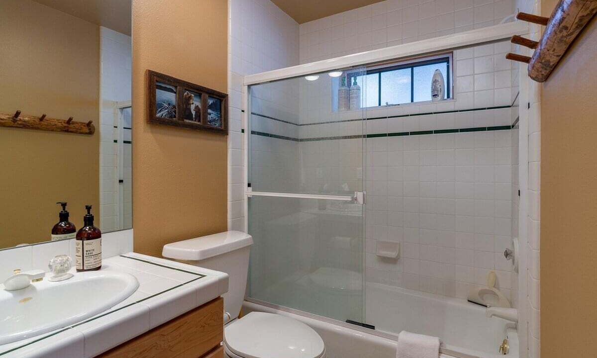 Photo of Bathroom in Warm Springs