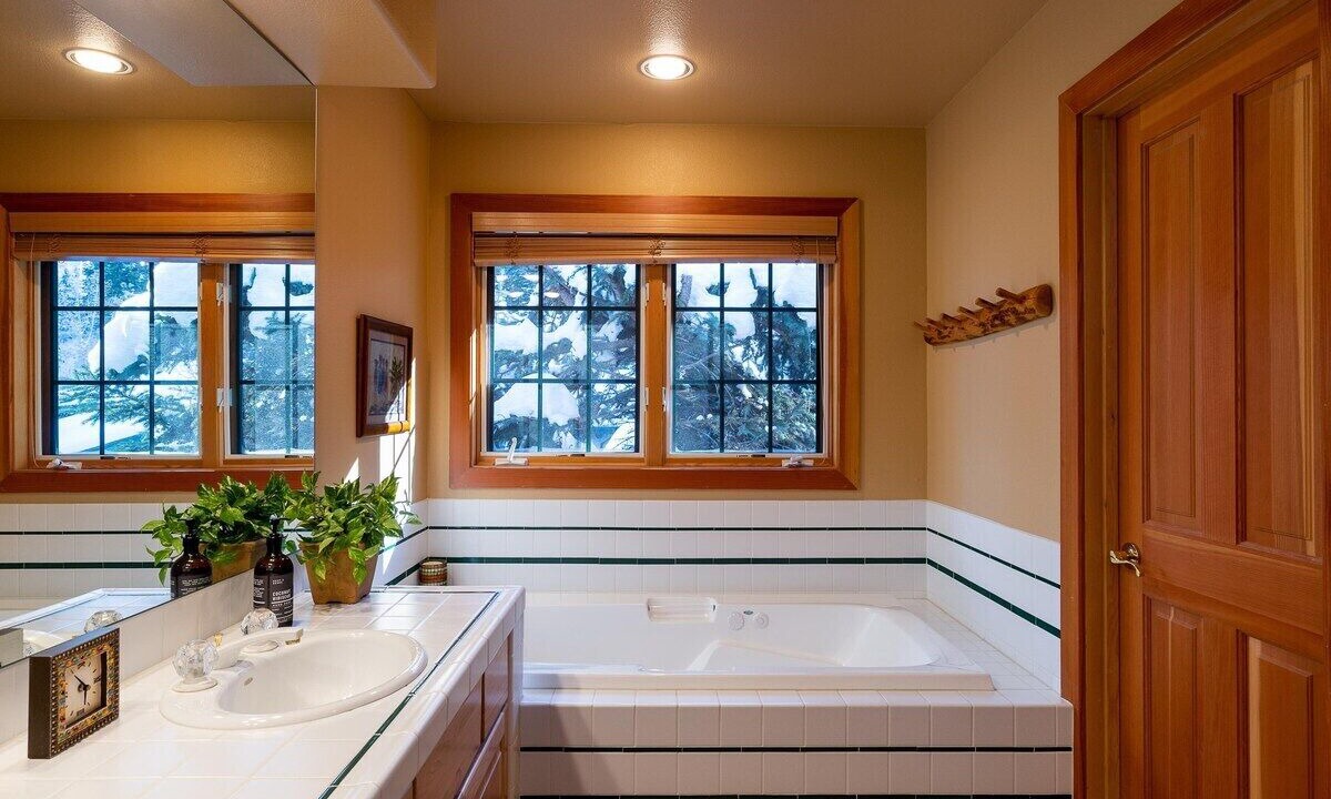 Photo of Bathroom in Warm Springs