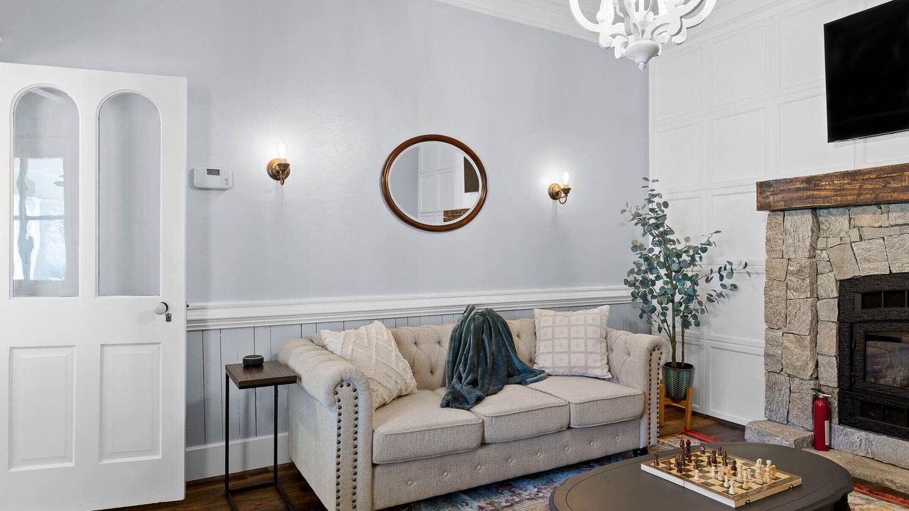 Photo of Livingroom in Lupton City