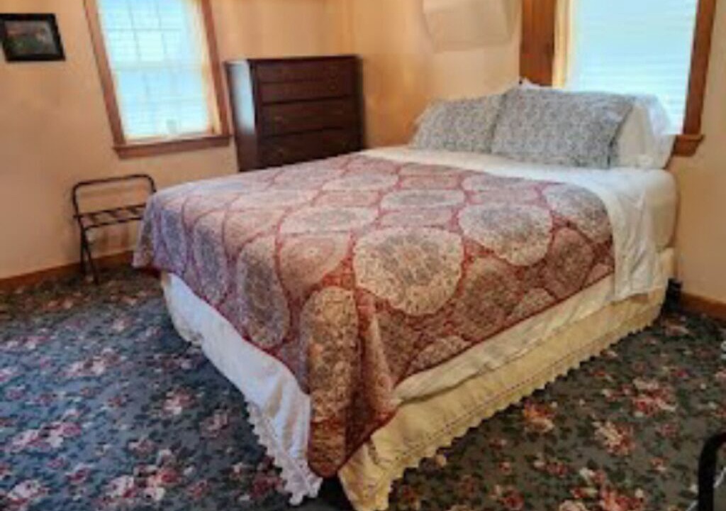 Photo of Bedroom in Nauvoo