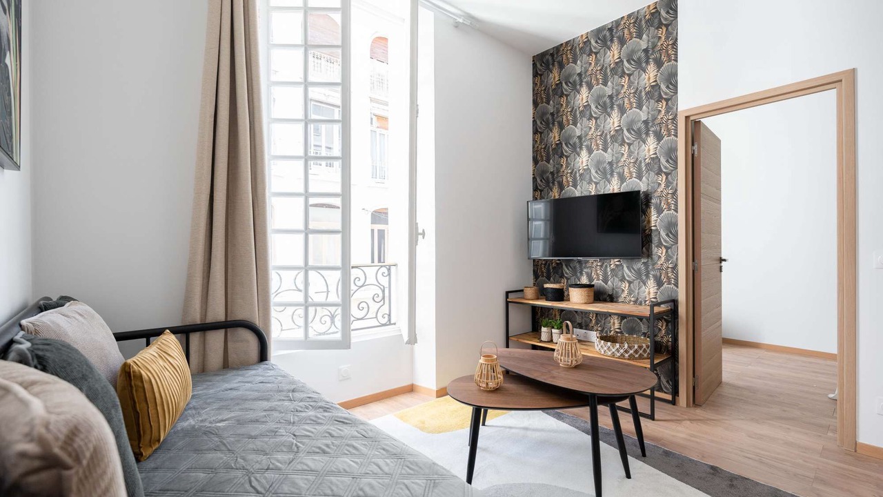 Photo of Livingroom in Opera