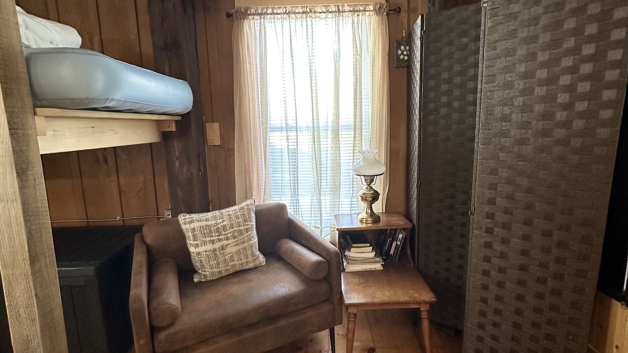 Photo of Livingroom in Athol