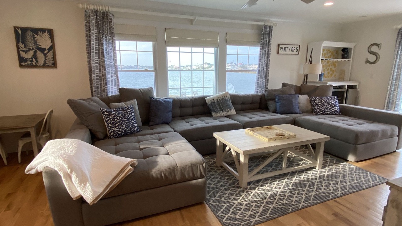 Photo of Livingroom in Mantoloking
