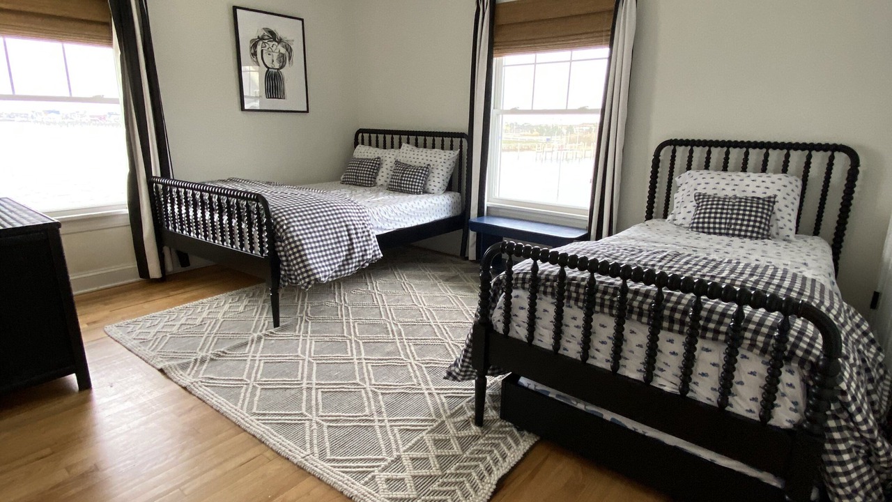 Photo of Bedroom in Mantoloking