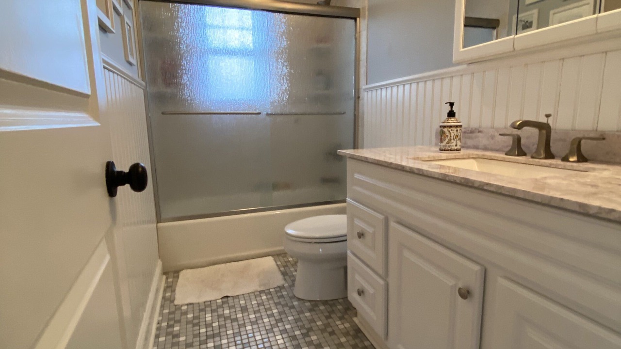 Photo of Bathroom in Mantoloking