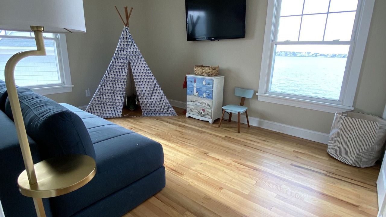 Photo of Livingroom in Mantoloking