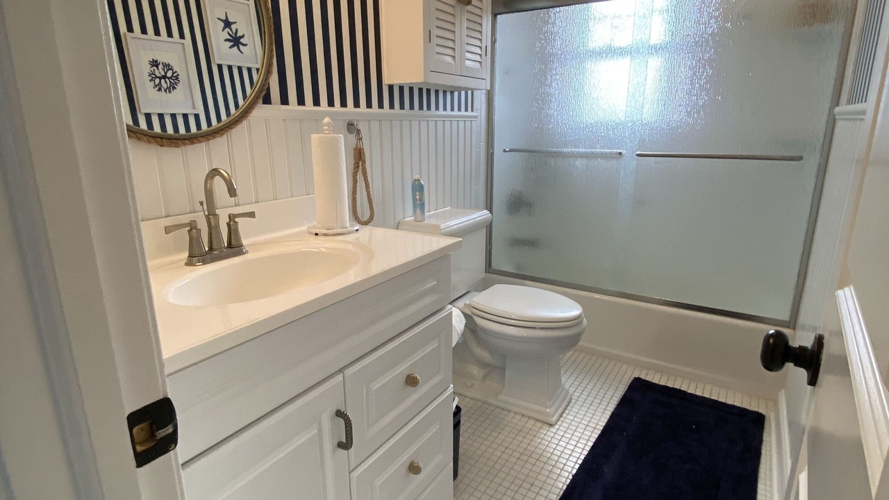 Photo of Bathroom in Mantoloking