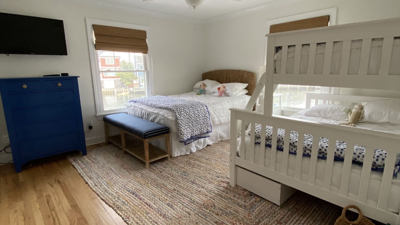 Photo of Bedroom in Mantoloking