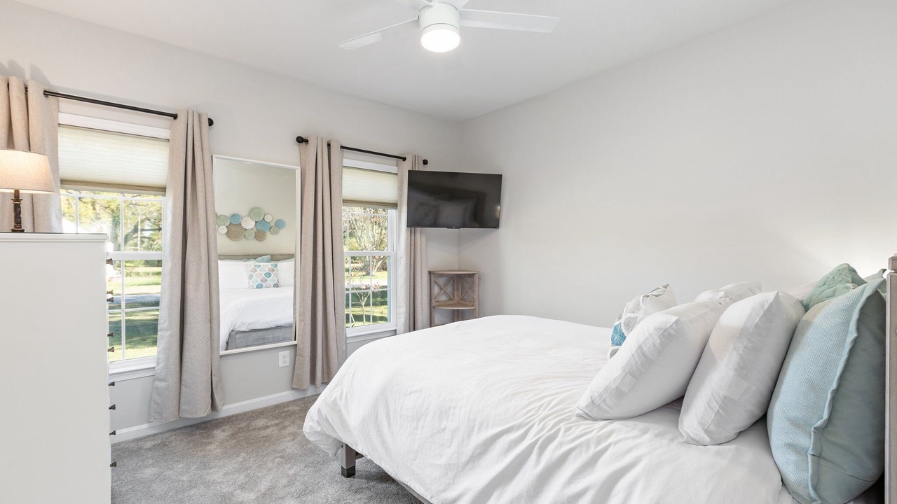Photo of Bedroom in Issue