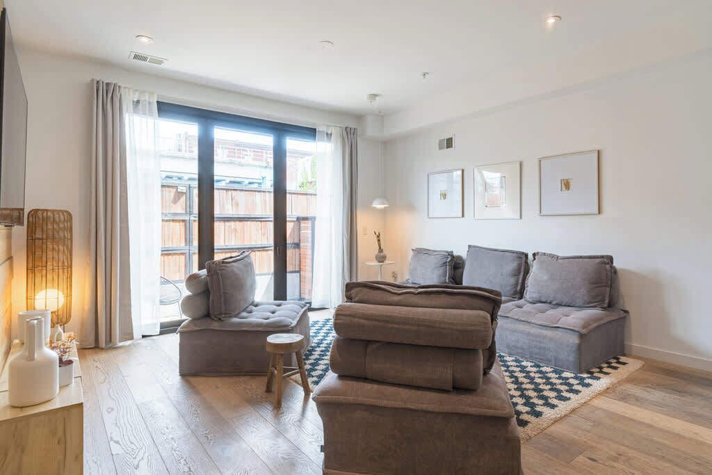 Photo of Livingroom in Olde Kensington