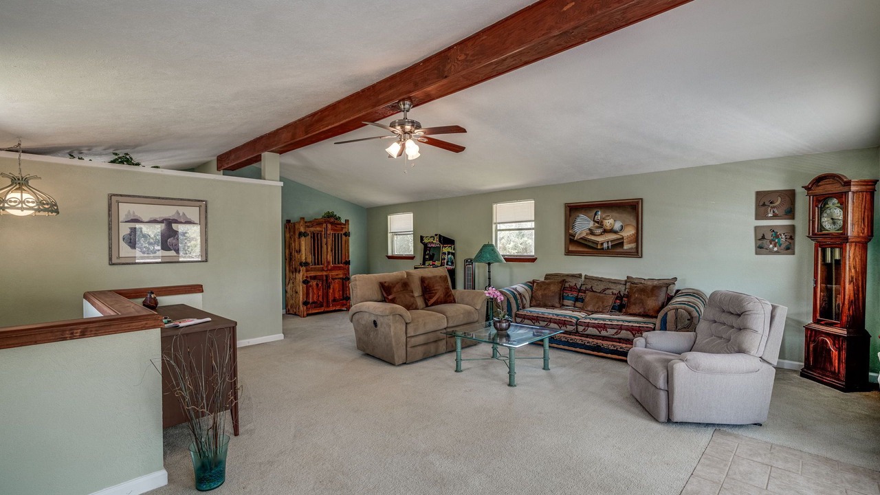 Photo of Livingroom in Dawson