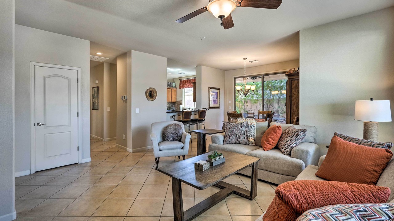 Photo of Livingroom in Palm Valley