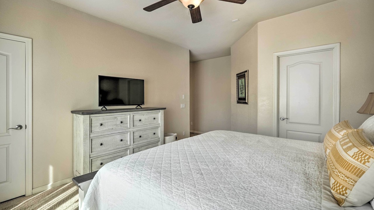 Photo of Bedroom in Palm Valley