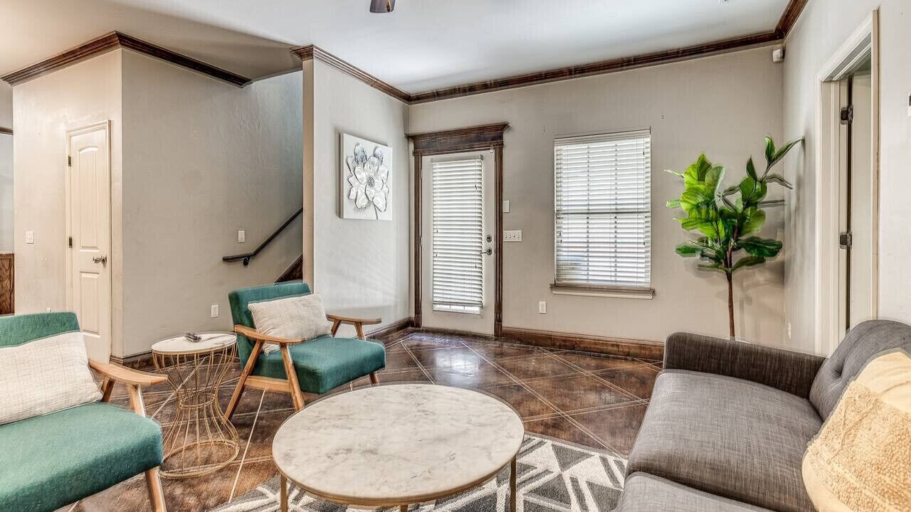 Photo of Livingroom in Central Oklahoma City