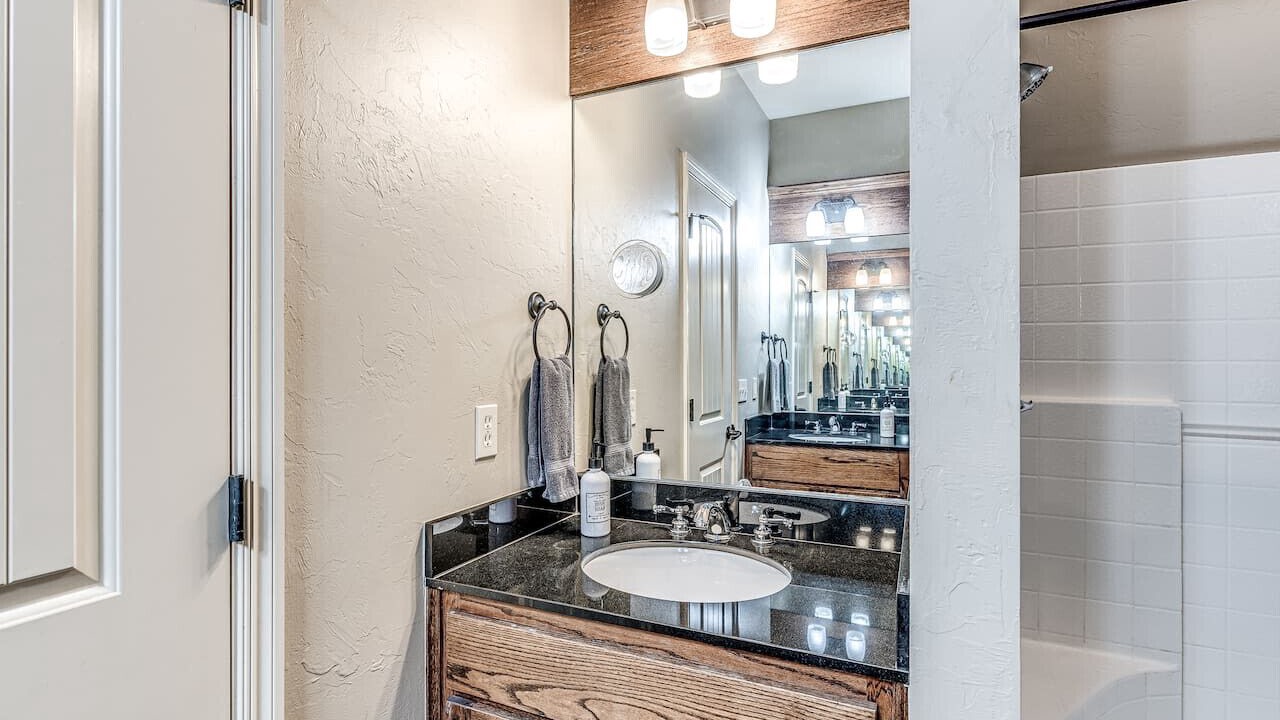 Photo of Bathroom in Central Oklahoma City