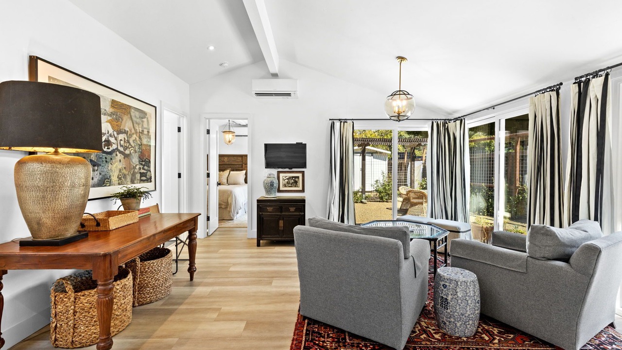 Photo of Livingroom in Browns Valley