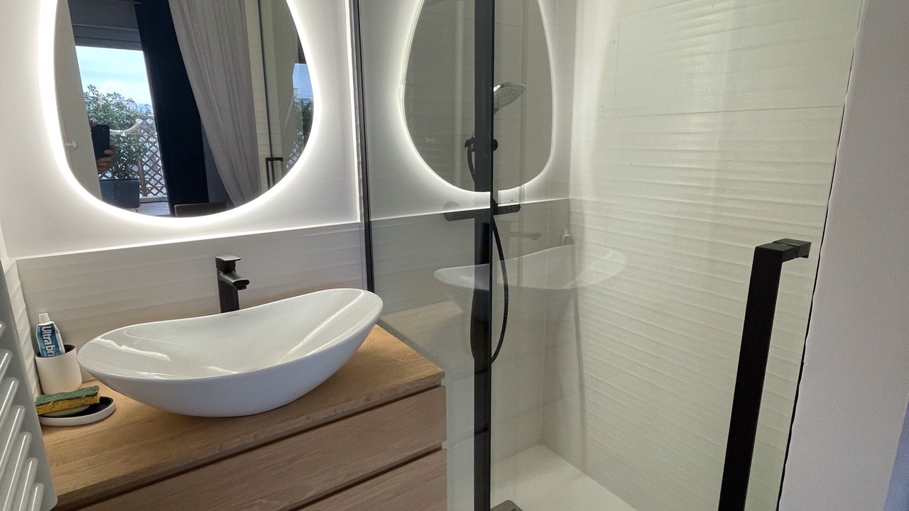 Photo of Bathroom in 15th Arrondissement